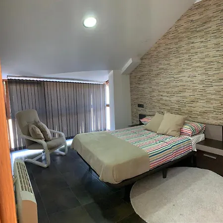 Casa de pedra paseo Lousame